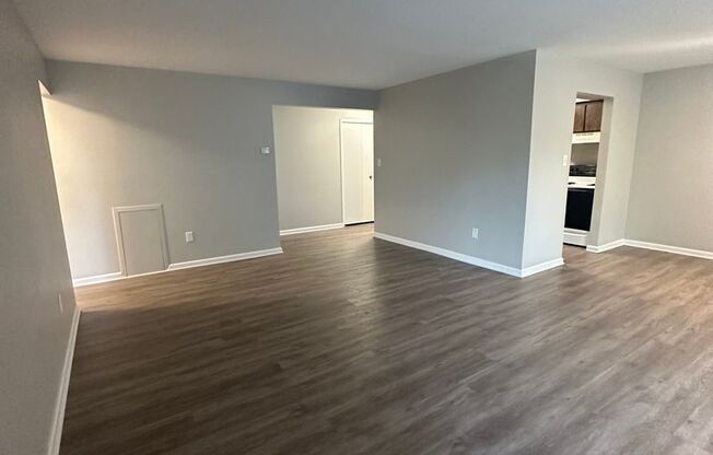 1 bed, 1 bath, 842 sqft, $1,130, Unit D103