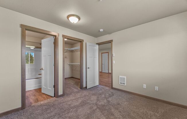 3 beds, 2 baths, 1,000 sqft, $2,150, Unit Unit 401