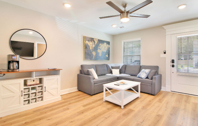 131 CORAL BREEZE DR