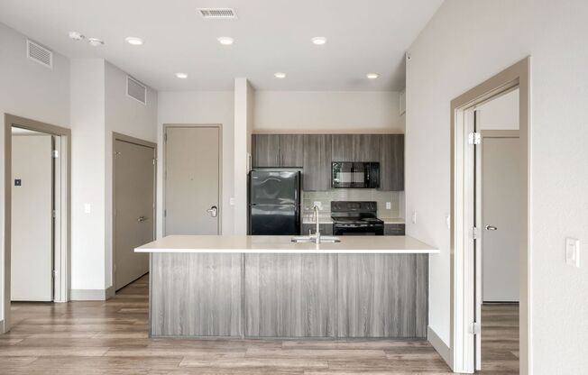 2 beds, 2 baths, 708 sqft, $1,850, Unit 500