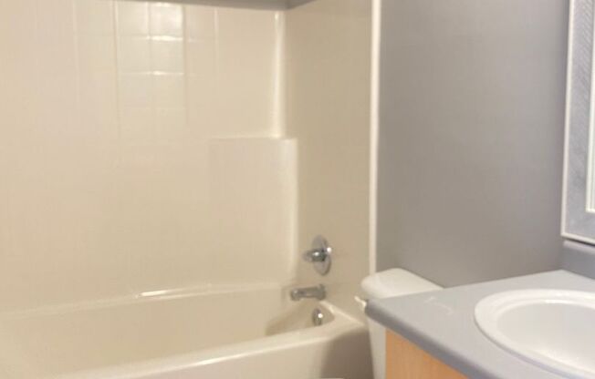 2 beds, 2 baths, $1,700