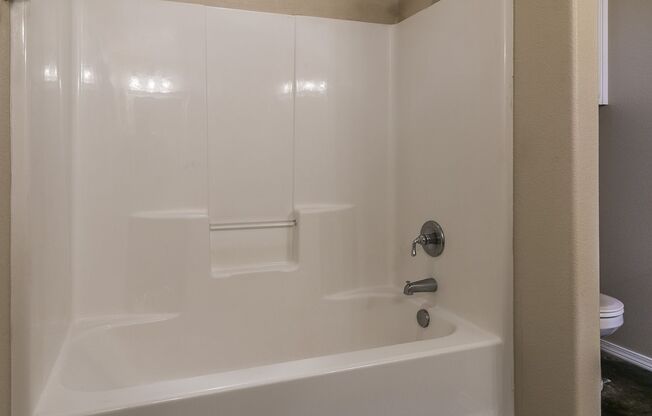 3 beds, 2 baths, $1,550, Unit 4501 Mirror St