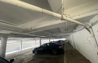 Beautiful Apartments in Great Location! Parking Included!