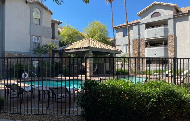 2 beds, 2 baths, $1,395, Unit APARTMENT 222