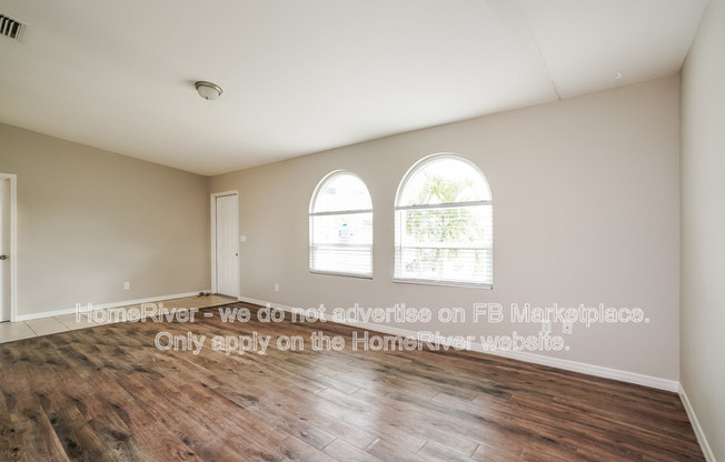 902 SW 11 CT