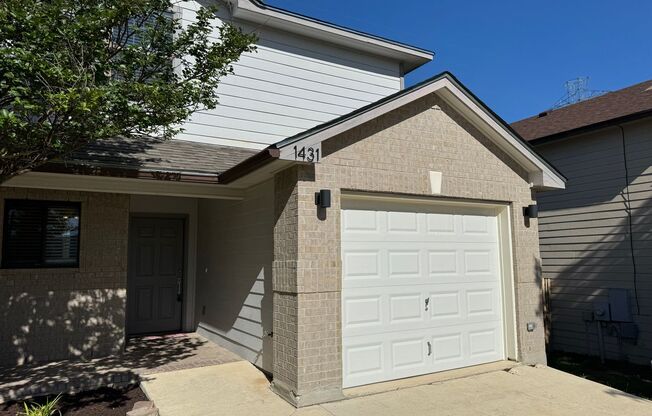 Welcome to this beautiful 3 bedroom, 2.5 bathroom home located in the gated community of Dove Meadow.   Conveniently situated just a few miles from Six Flags, this home is right by 1604 and close to Hwy 90 west, Hwy 151, and 410 with easy access to Lackla