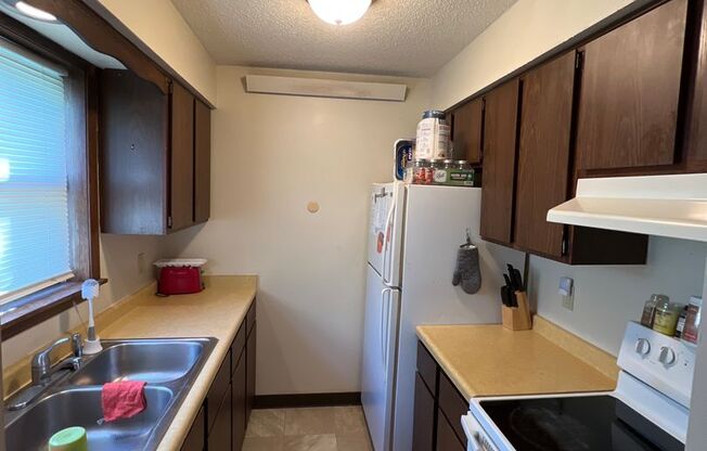 1 bed, 1 bath, $895, Unit A1523-A