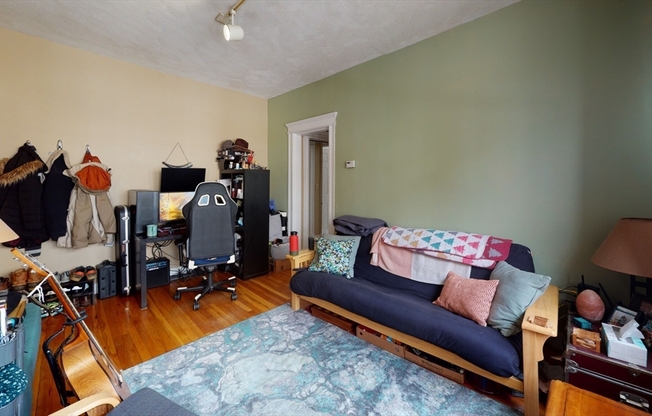 1625 COMMONWEALTH AVE