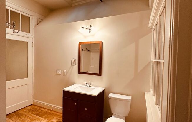 2 beds, 1.5 baths, 1,092 sqft, $1,525, Unit 700 Linden Ave Apt 208