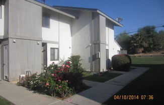 2 beds, 1.5 baths, $1,195, Unit C