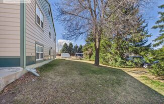 3 Bedroom off East Valley Center!