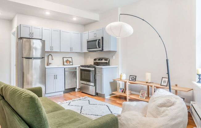 2 beds, 1 bath, $1,325, Unit D Buildng 308F
