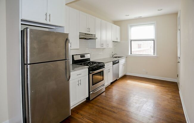 3 beds, 2 baths, 1,270 sqft, $3,700, Unit 1821L-1