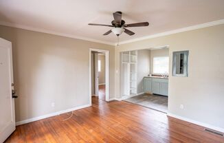 2 beds, 1 bath, $1,050