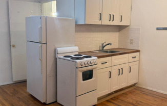 2 beds, 1 bath, $4,500, Unit 2