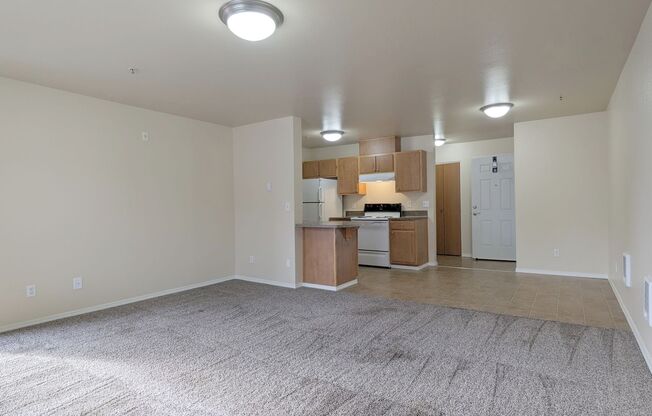 3 beds, 2 baths, 1,180 sqft, $1,585, Unit E304