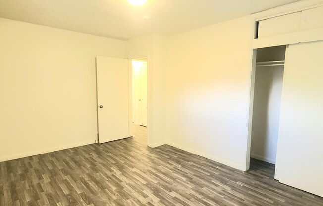 2 beds, 1 bath, 803 sqft, $1,395, Unit S