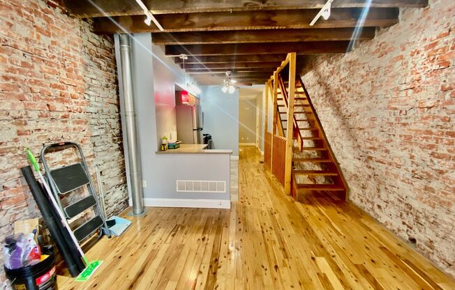 LOFT-cool, ultra-HIP 2 BD +Den/1.5 BA HOUSE w/ Central AC- HARDWOOD Flooring-EXPOSED beam & brick walls-Ceiling Fans & WASHER/DRYER in Amazing EAST PASSYUNK location.