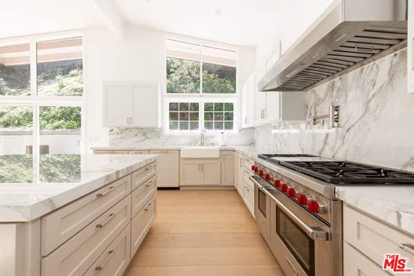 10120 CIELO DR