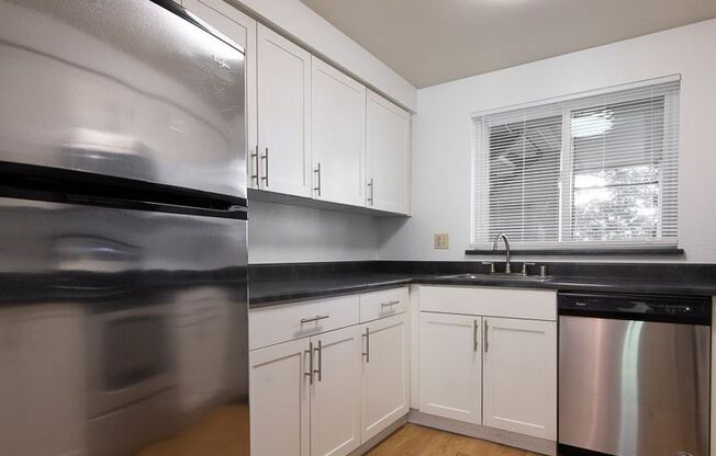 Martine Apartments