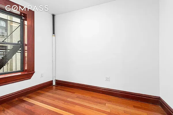 1392 MADISON AVE