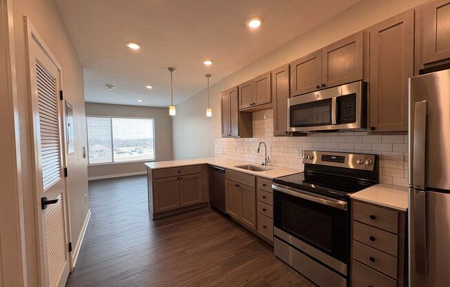 Studio, 1 bath, 541 sqft, $1,199, Unit 218
