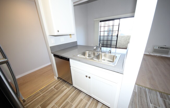 Studio, 1 bath, $2,450, Unit 203