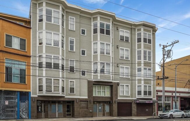 Lovely 2 Bed, 2 Bath Mission Condo w Parking @ 17th/South Van Ness