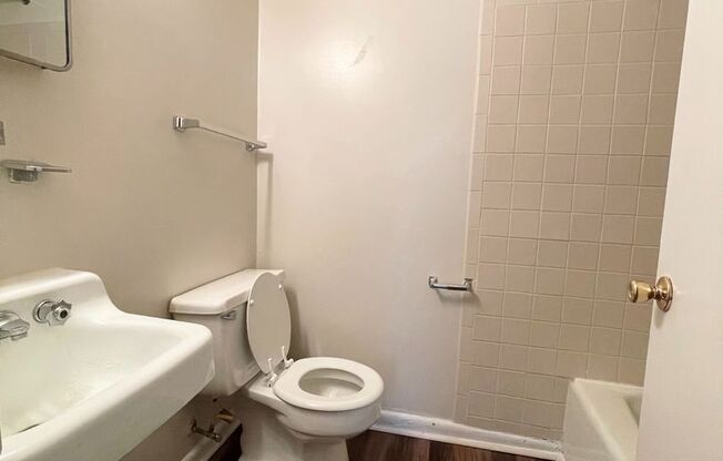 1 bed, 1 bath, $995, Unit 1400-H