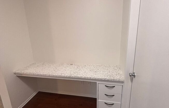 1 bed, 1 bath, 780 sqft, $2,375, Unit 36