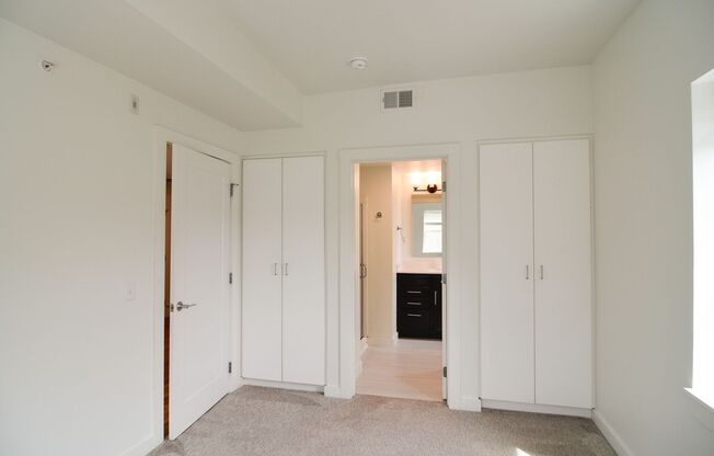 1 bed, 1 bath, 645 sqft, $970, Unit 911-304