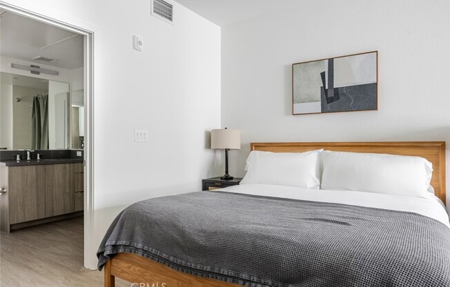 Studio, 1 bath, 599 sqft, $2,221, Unit 815