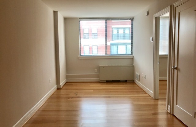 1 bed, 1 bath, $2,425, Unit 1007