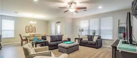 1428 Uhland Dr