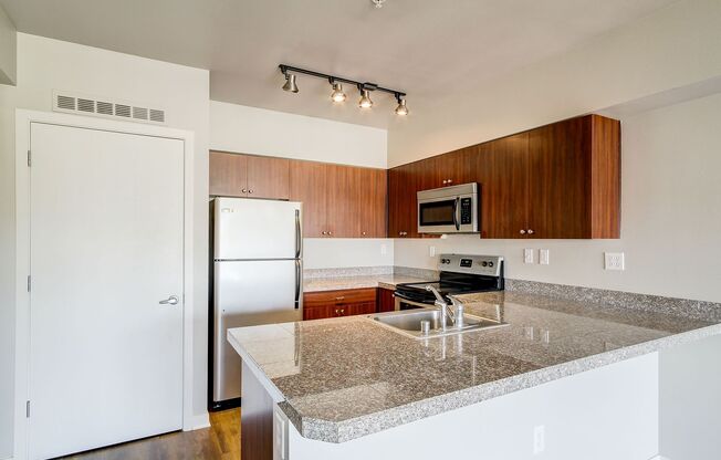 1 bed, 1 bath, 679 sqft, $2,635, Unit P07