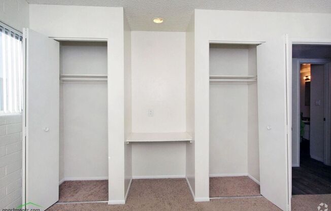 1 bed, 1 bath, 820 sqft, $1,299, Unit W209