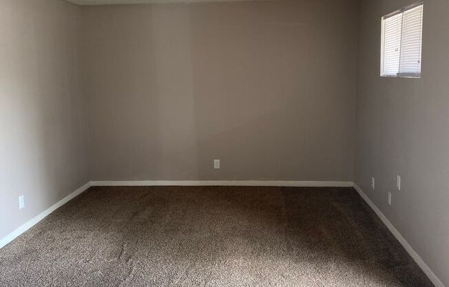 2 beds, 1 bath, 850 sqft, $900, Unit LP#45