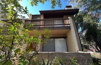 Spacious 4 bedroom 2.5 bath Condo for rent in Woodland Hills!