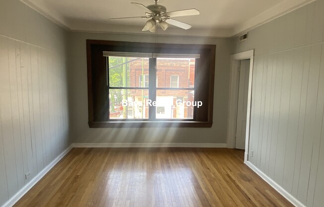 2925 W DIVERSEY