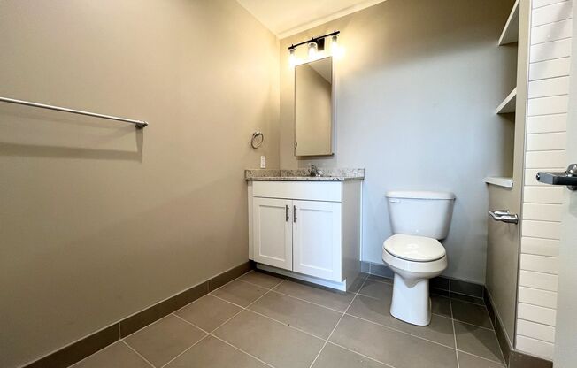 2 beds, 2 baths, 957 sqft, $2,400, Unit UNIT 611