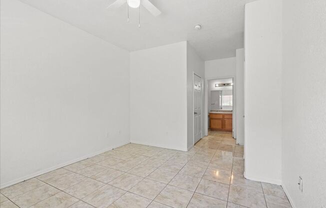 2 beds, 2 baths, 974 sqft, $1,200, Unit Unit 1122