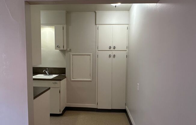 1 bed, 1 bath, 551 sqft, $1,325, Unit 401