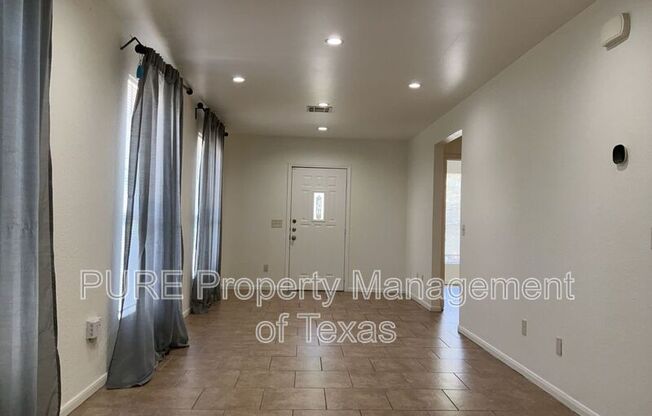 2517 E 4 ST