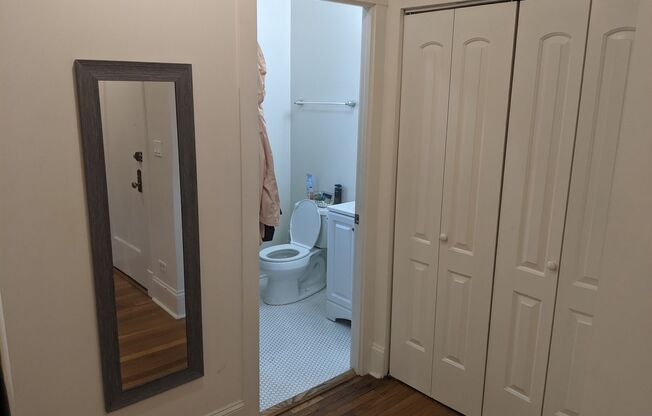 Studio, 1 bath, $1,195, Unit 4847-2C