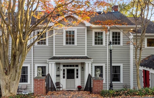 4 ANSLEY DR NE