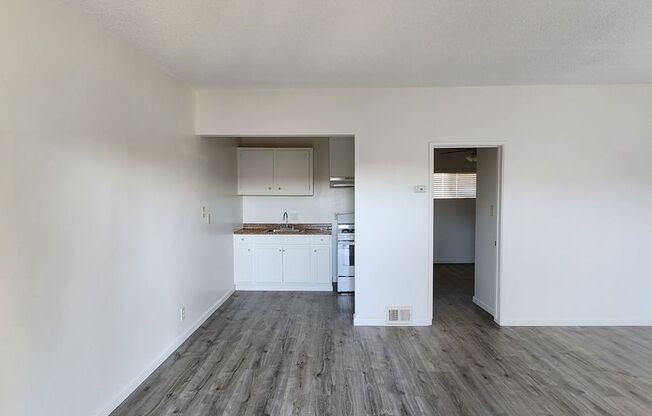 Bush Apartments (417)