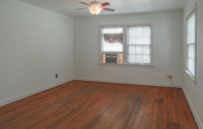 1 Bedroom Cottage available in Salem !