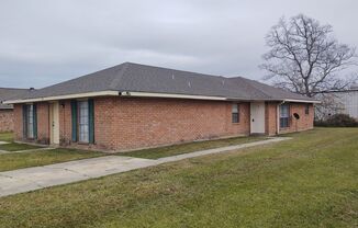 Cute 3 Bedroom in a duplex off of Johnston Street