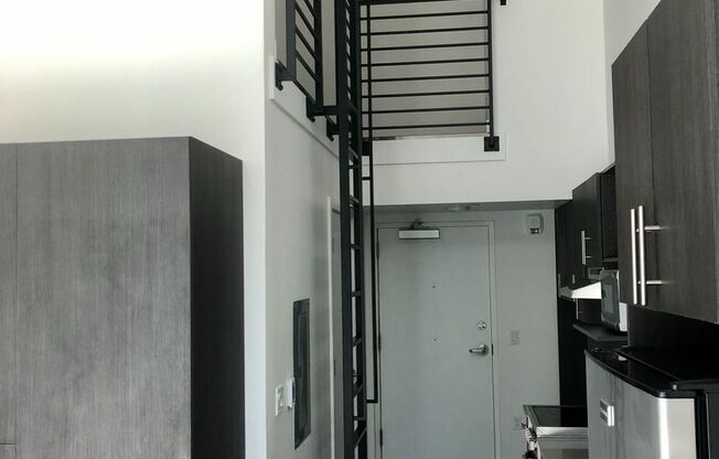 1 bed, 1 bath, 429 sqft, $1,995, Unit 102