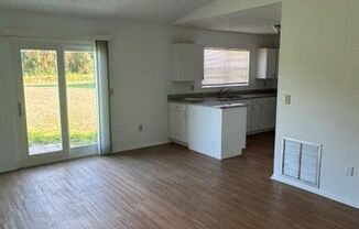 3 beds, 2 baths, $1,650